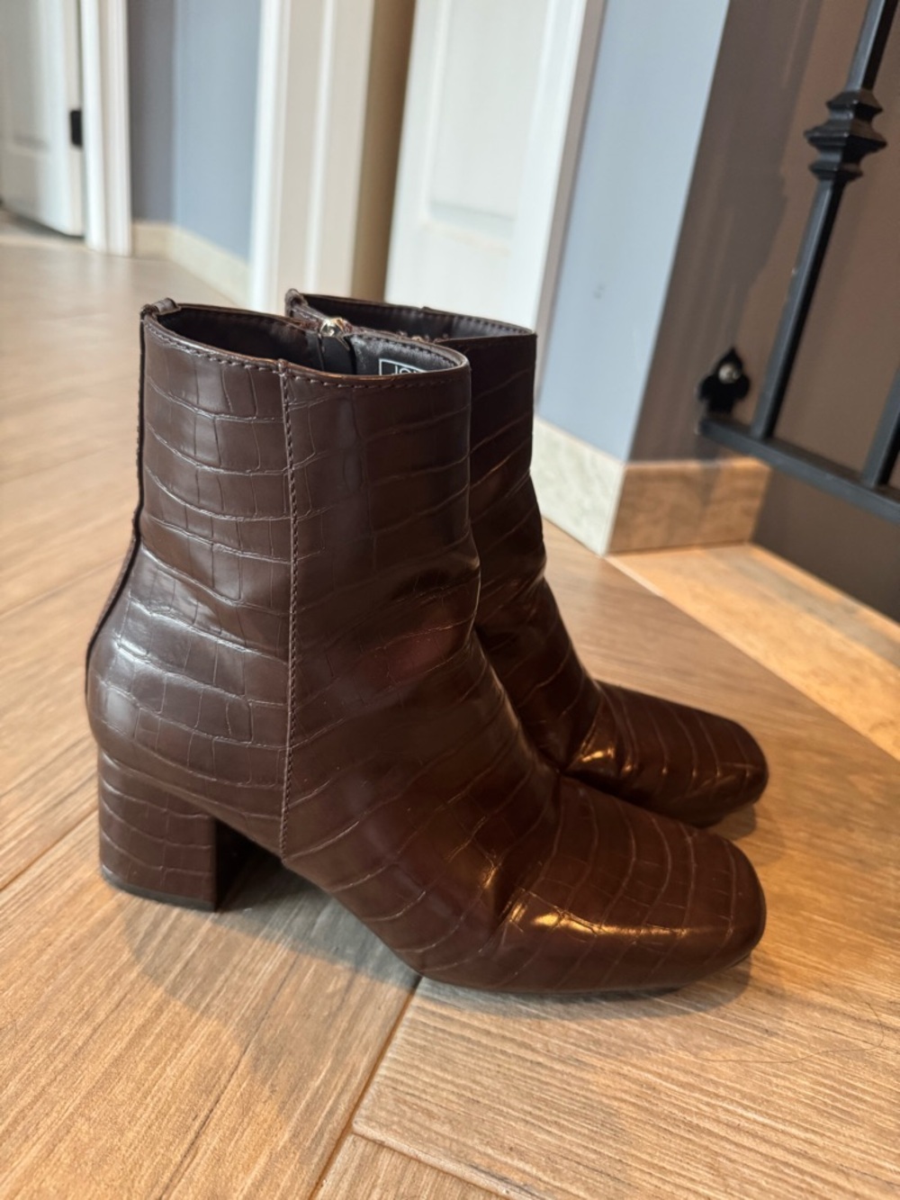 Brown Croc-Embossed Leather Ankle Boots - Classic Women's Style